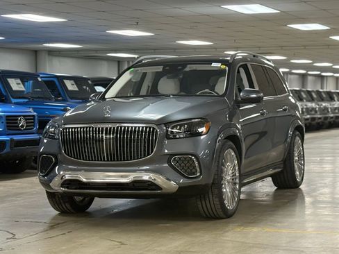 New 2026 Mercedes-Benz Maybach GLS 600 4MATIC image 7