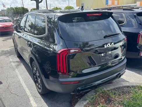Certified 2022 Kia Telluride SX w/ Nightfall Edition Package AWD/4WD image 4