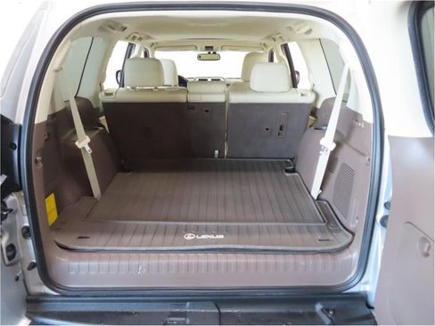 Used 2016 Lexus GX 460 image 21