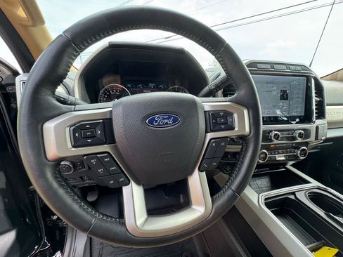Used 2022 Ford F350 Lariat w/ Lariat Ultimate Package AWD/4WD image 16