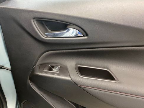 Used 2022 Chevrolet Equinox RS image 40