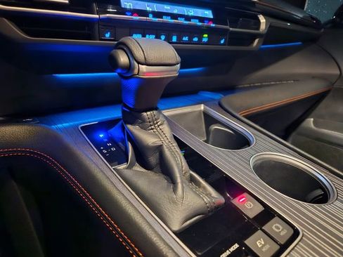 Used 2022 Toyota Sienna XSE image 22