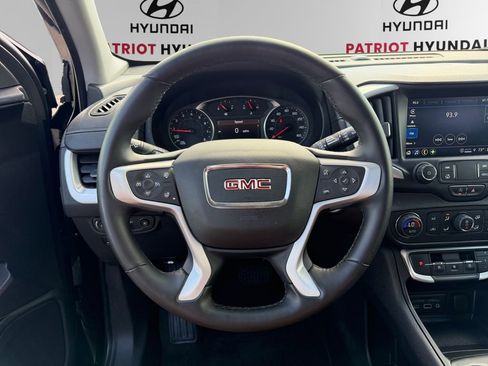 Used 2024 GMC Terrain SLT AWD/4WD image 12