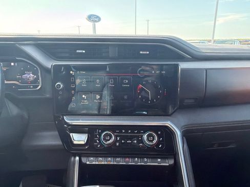 Used 2022 GMC Sierra 1500 Denali w/ Technology Package AWD/4WD image 17