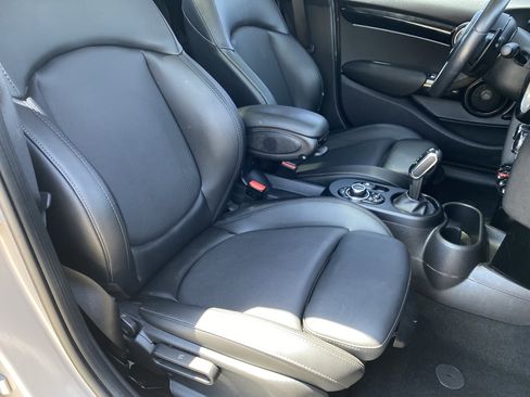 Used 2022 MINI Cooper S w/ Driver Assistance Package FWD image 10