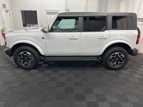 Used 2025 Ford Bronco Outer Banks AWD/4WD image 6