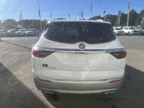 Used 2022 Buick Enclave Essence w/ Experience Buick Package image 4