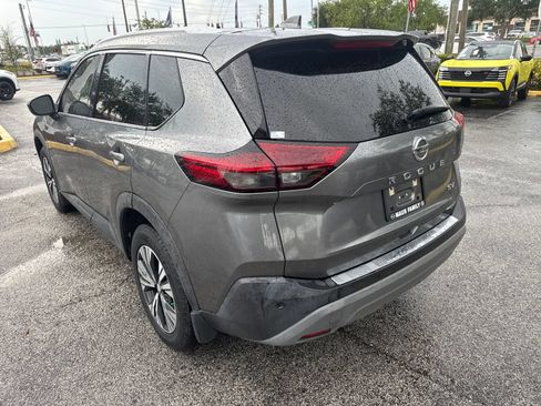 Certified 2021 Nissan Rogue SV w/ Premium Package FWD image 14