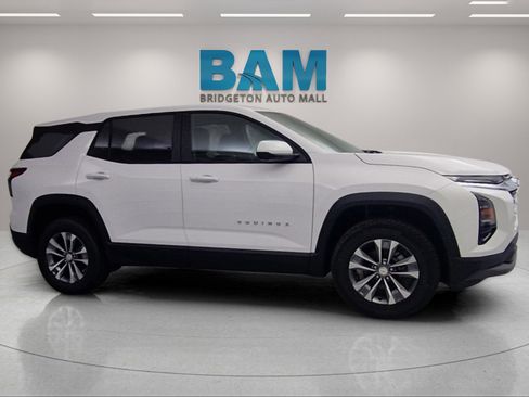 New 2026 Chevrolet Equinox LT w/ Safety and Technology Package image 8