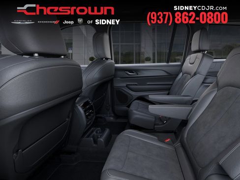 New 2025 Jeep Grand Cherokee L Altitude image 23