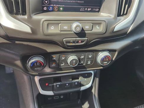 Used 2024 GMC Terrain SLE w/ Driver Convenience Package AWD/4WD image 22