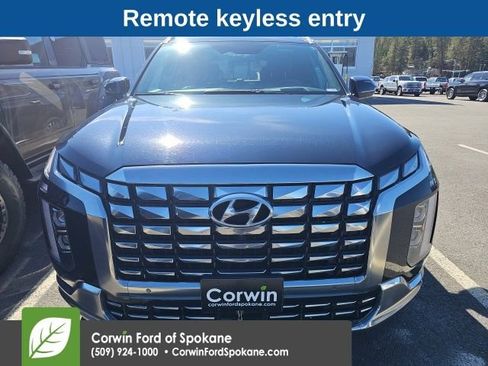 Used 2023 Hyundai Palisade Calligraphy image 7