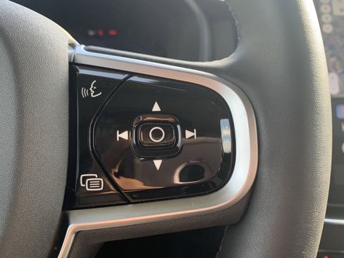 Used 2025 Volvo XC90 B6 Plus image 20