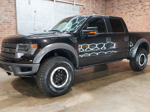 Used 2014 Ford F150 Raptor w/ Equipment Group 801A Luxury image 9
