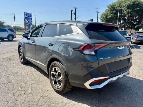Used 2023 Kia Sportage LX AWD/4WD image 3