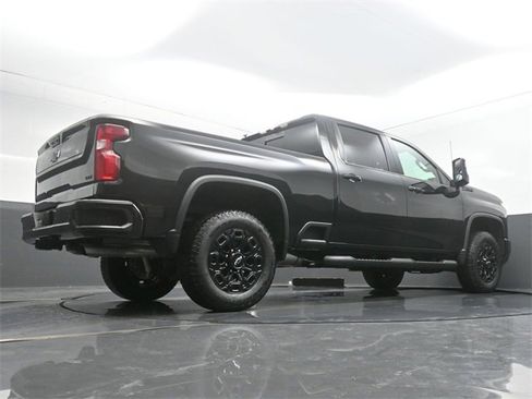 Used 2024 Chevrolet Silverado 2500 LTZ w/ LTZ Plus Package image 10