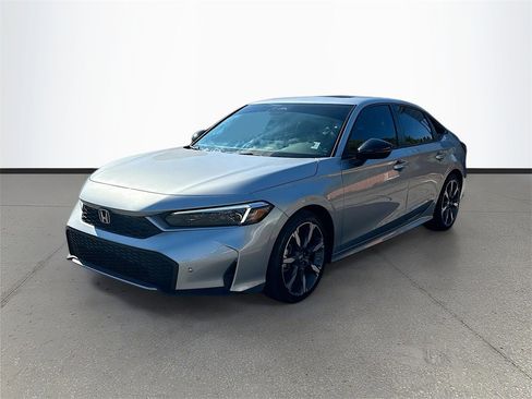 Used 2025 Honda Civic Sport image 3