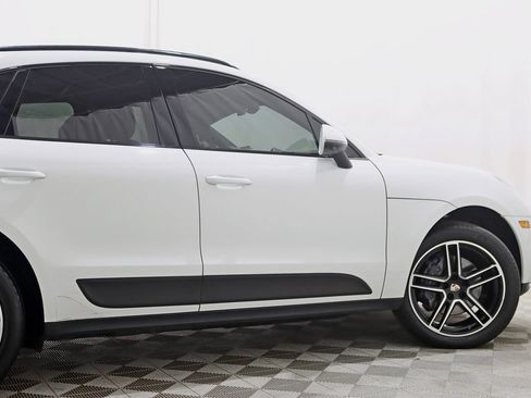 Used 2021 Porsche Macan AWD/4WD image 10