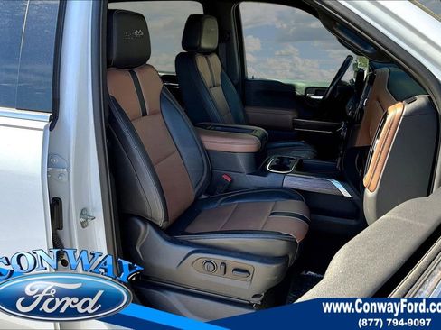 Used 2021 Chevrolet Silverado 2500 High Country image 32