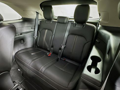 Used 2025 MAZDA CX-90 3.3 Turbo w/ Select Package image 28