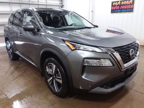 Used 2021 Nissan Rogue SL w/ Premium Package FWD image 4