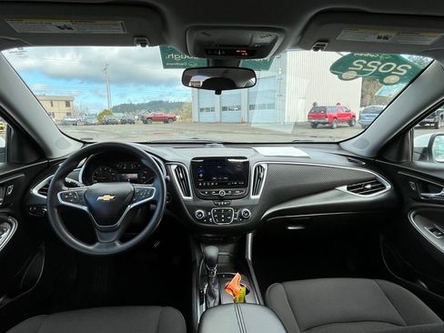 Used 2022 Chevrolet Malibu LT image 16