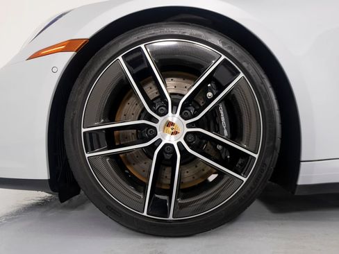 Certified 2025 Porsche 911 Carrera GTS RWD image 15