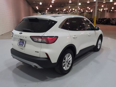 Used 2021 Ford Escape SE w/ Convenience Package AWD/4WD image 3