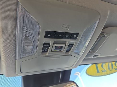 Used 2021 Toyota RAV4 XLE image 27