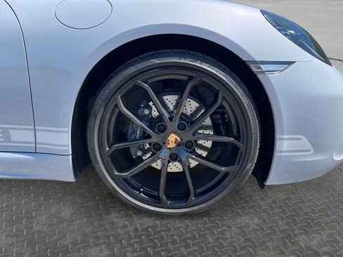 Used 2024 Porsche 718 Boxster RWD image 15