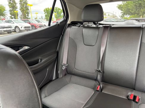 Used 2025 Buick Encore GX Preferred FWD image 37