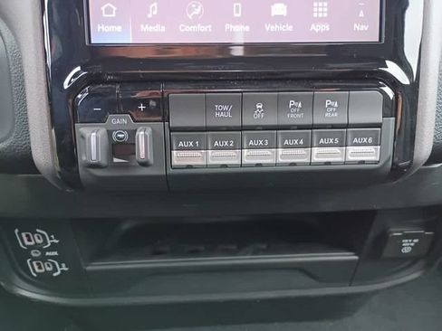 New 2026 RAM 2500 Tradesman AWD/4WD image 14