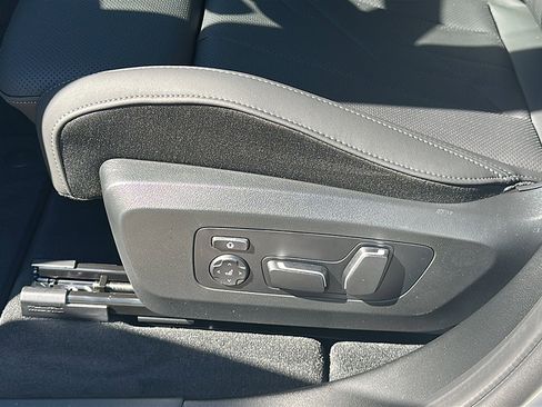 New 2026 BMW X3 xDrive30 w/ Premium Package image 12