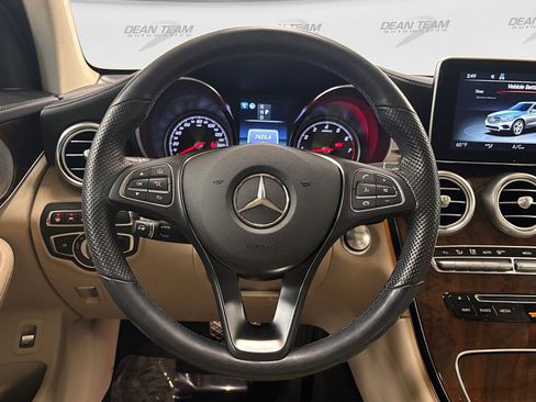 Used 2019 Mercedes-Benz GLC 300 4MATIC image 35