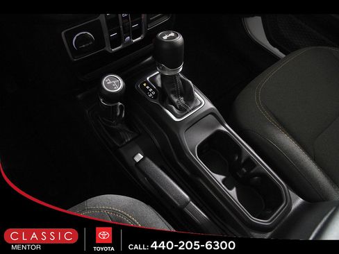 Used 2024 Jeep Wrangler Unlimited Sport AWD/4WD image 15