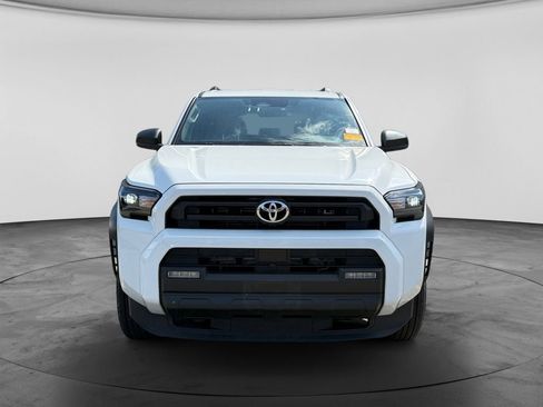 Used 2025 Toyota 4Runner 4WD image 3