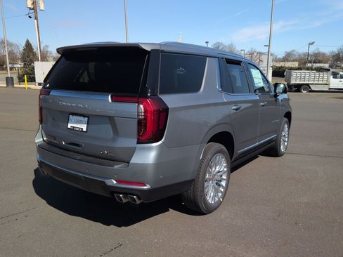 New 2026 GMC Yukon Denali w/ Sun & Power Step Package image 13
