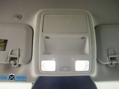 Used 2022 Ford Escape SE w/ SE Sport Appearance Package FWD image 25