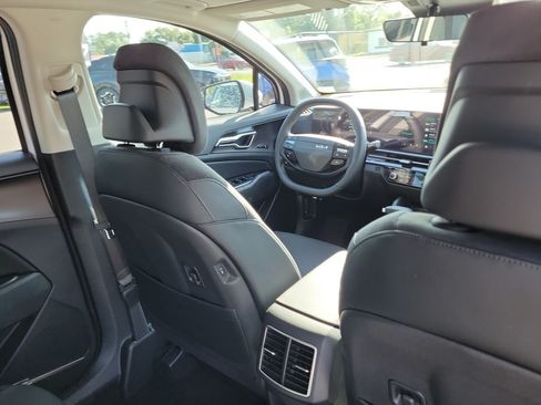 New 2026 Kia Sportage SX AWD/4WD image 13