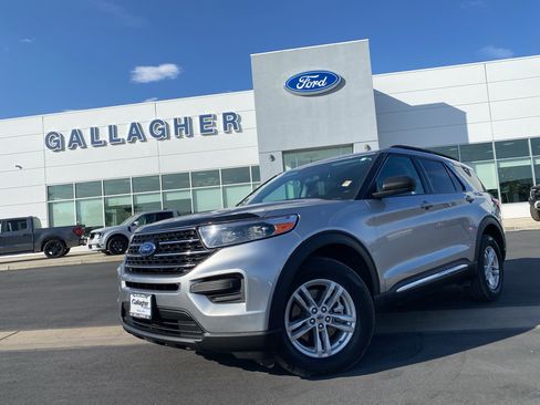 Used 2023 Ford Explorer XLT RWD image 1