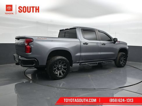 Used 2021 Chevrolet Silverado 1500 LT Trail Boss w/ Convenience Package II AWD/4WD image 2