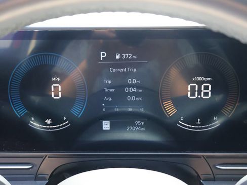 Used 2025 Hyundai Kona SEL FWD image 27