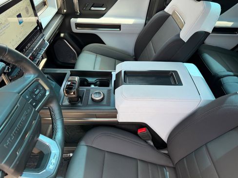 Used 2025 GMC Hummer EV 3X AWD/4WD image 15