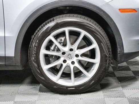 Certified 2022 Porsche Cayenne Coupe AWD/4WD image 38
