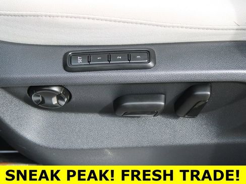 Used 2020 Volkswagen Tiguan SEL Premium R-Line image 11