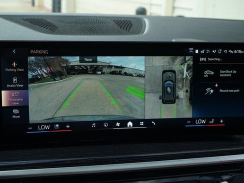 Used 2025 BMW X5 xDrive50e w/ M Sport Package image 16