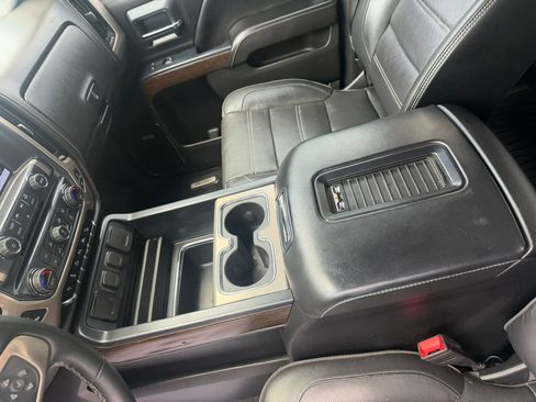 Used 2018 GMC Sierra 1500 Denali AWD/4WD image 22