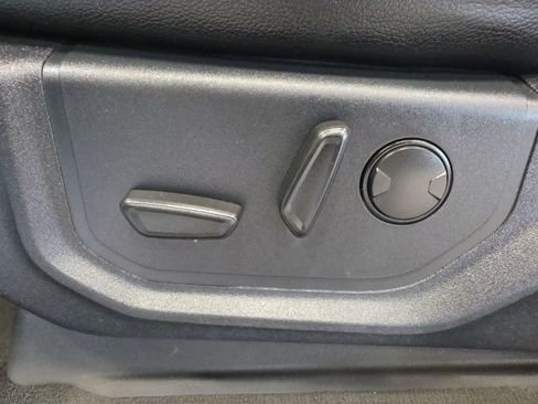 Used 2019 Ford F150 Lariat AWD/4WD image 17