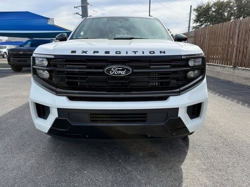 New 2026 Ford Expedition Platinum w/ Stealth Appearance Package image 6