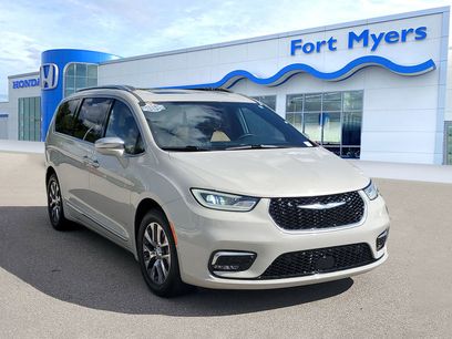 Used 2021 Chrysler Pacifica Pinnacle